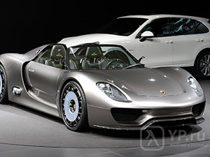 Porsche работает над конкурентом Ferrari 458