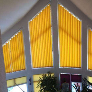 Жалюзи вертикальные на скошенное окно