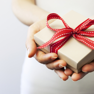 Встречаем лето подарками!